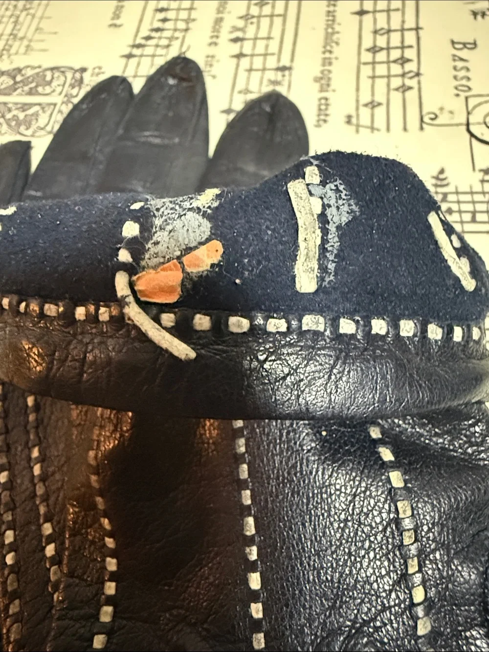 Vintage Black Leather Driving Gloves w/ Contrast Stitching Details